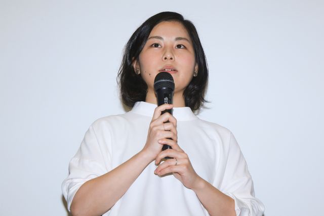 加藤夏希主演『愛∞コンタクト』の初日舞台あいさつフォトギャラリー（4枚目）