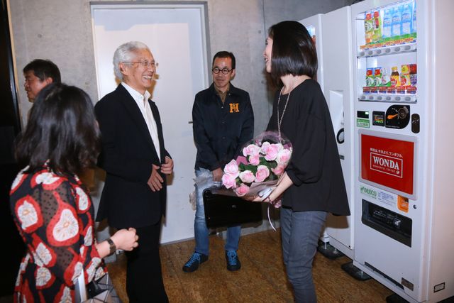 加藤夏希主演『愛∞コンタクト』の初日舞台あいさつフォトギャラリー（26枚目）