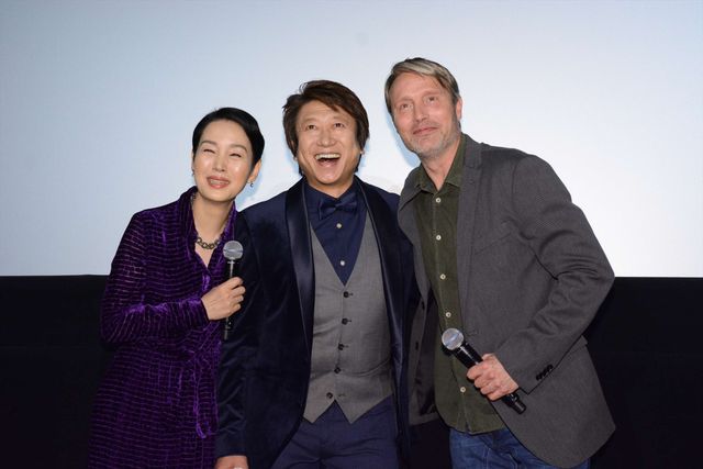 マッツ・ミケルセン、樋口可南子＆井上和彦と仲良くパシャリ！フォトギャラリー：フォトギャラリー