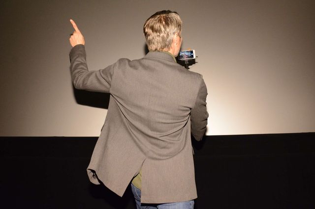 マッツ・ミケルセン、樋口可南子＆井上和彦と仲良くパシャリ！フォトギャラリー（8枚目）