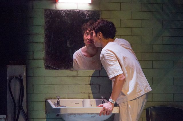 佐々木蔵之介とアラン・カミングは似ている！「マクベス」演出家が明かすフォトギャラリー（4枚目）