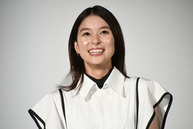 赤楚衛二＆錦戸亮、黒スーツで登場！ドラマ「Re：リベンジ-欲望の果てに-」完成披露（14枚目）