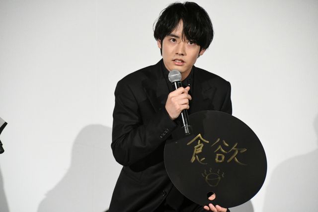 赤楚衛二＆錦戸亮、黒スーツで登場！ドラマ「Re：リベンジ-欲望の果てに-」完成披露（29枚目）