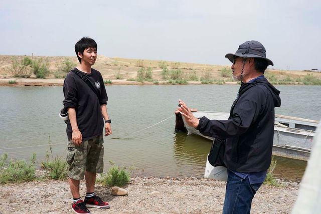 柄本時生＆前田敦子ブス会2ショットも！『旅のおわり世界のはじまり』撮影現場（6枚目）