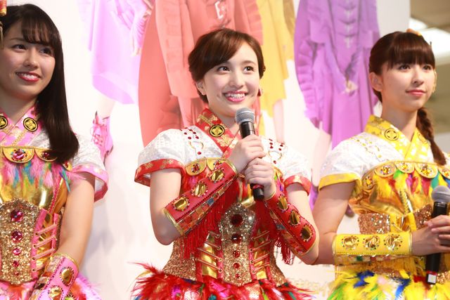 百田夏菜子、玉井詩織、佐々木彩夏、高城れにが登場！「～サイリウムが照らす未来～　ももいろクローバーZ　結成10周年記念展」オープニングイベント（5枚目）