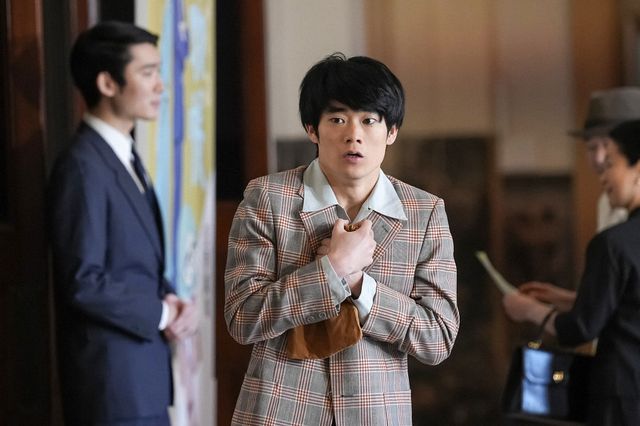 タケシ（三浦りょう太）がお金を持って…「ブギウギ」第115回の場面写真：フォトギャラリー