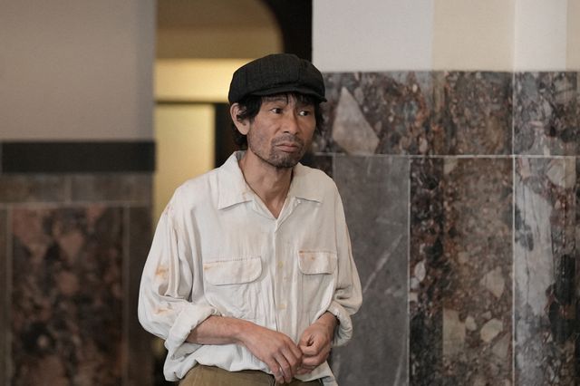 タケシ（三浦りょう太）がお金を持って…「ブギウギ」第115回の場面写真（2枚目）