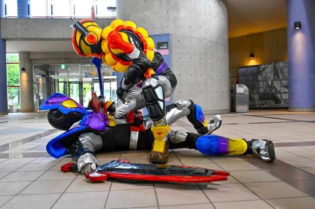 傷だらけの絆斗を救出したショウマは…「仮面ライダーガヴ」第19話場面カット（4枚目）