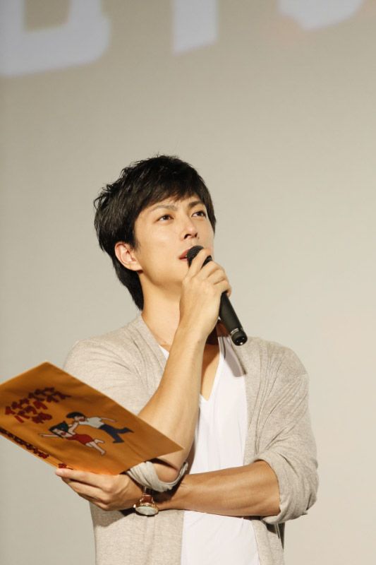 片手には「イチャパラ」が！舞台版「NARUTO」DVD発売記念イベントフォトギャラリー：フォトギャラリー