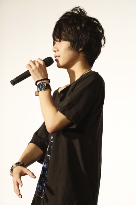 片手には「イチャパラ」が！舞台版「NARUTO」DVD発売記念イベントフォトギャラリー（11枚目）