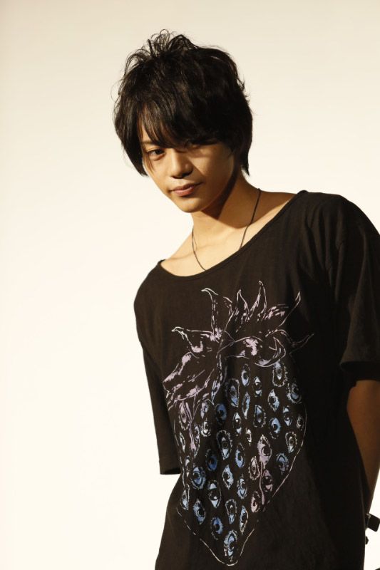 片手には「イチャパラ」が！舞台版「NARUTO」DVD発売記念イベントフォトギャラリー（12枚目）