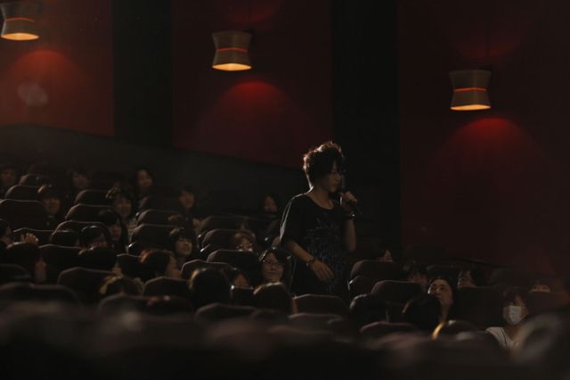 片手には「イチャパラ」が！舞台版「NARUTO」DVD発売記念イベントフォトギャラリー（13枚目）