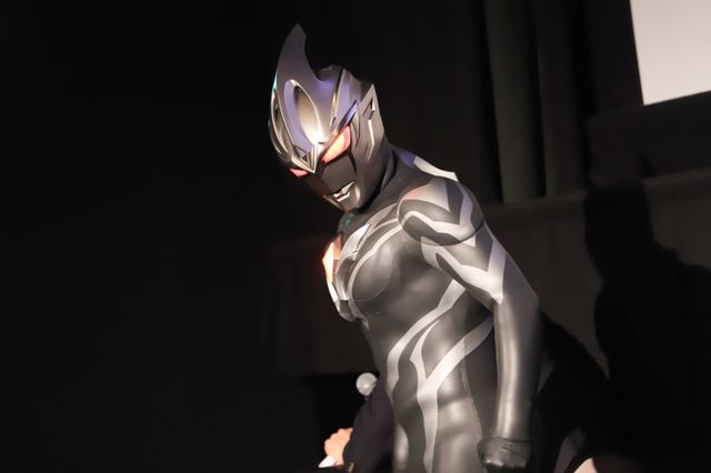 謎の巨人・ギルアーク襲来!『ウルトラマンアーク THE MOVIE』完成披露舞台あいさつ:フォトギャラリー