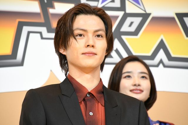 「ガッチャード」＆「ギーツ」メンバー集結！『仮面ライダー THE WINTER MOVIE』大ヒット御礼舞台あいさつ（3枚目）