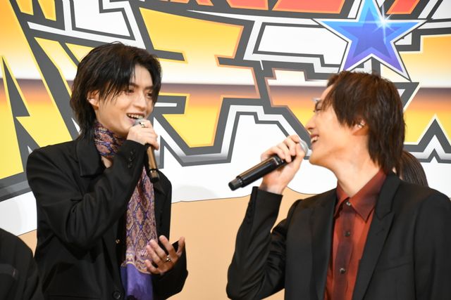 「ガッチャード」＆「ギーツ」メンバー集結！『仮面ライダー THE WINTER MOVIE』大ヒット御礼舞台あいさつ（13枚目）