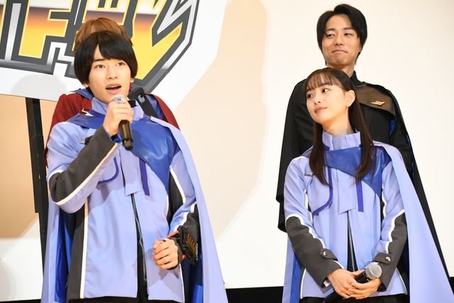 「ガッチャード」＆「ギーツ」メンバー集結！『仮面ライダー THE WINTER MOVIE』大ヒット御礼舞台あいさつ（17枚目）