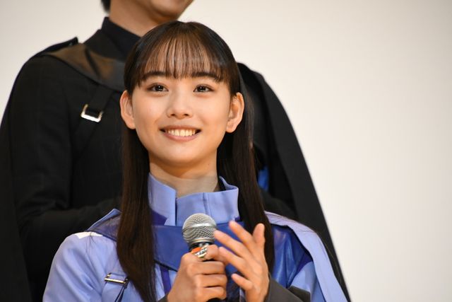 「ガッチャード」＆「ギーツ」メンバー集結！『仮面ライダー THE WINTER MOVIE』大ヒット御礼舞台あいさつ（18枚目）