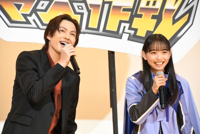 「ガッチャード」＆「ギーツ」メンバー集結！『仮面ライダー THE WINTER MOVIE』大ヒット御礼舞台あいさつ（29枚目）