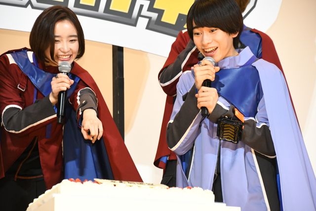 「ガッチャード」＆「ギーツ」メンバー集結！『仮面ライダー THE WINTER MOVIE』大ヒット御礼舞台あいさつ（30枚目）