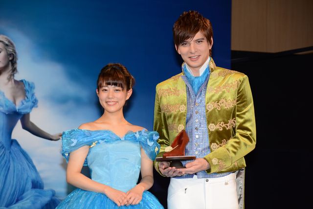 美しいガラスの靴に思わずうっとり…『シンデレラ』バレンタインイベントフォトギャラリー（2枚目）