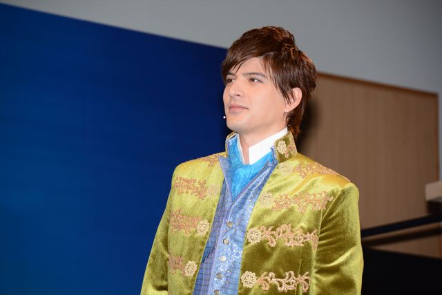 美しいガラスの靴に思わずうっとり…『シンデレラ』バレンタインイベントフォトギャラリー（3枚目）