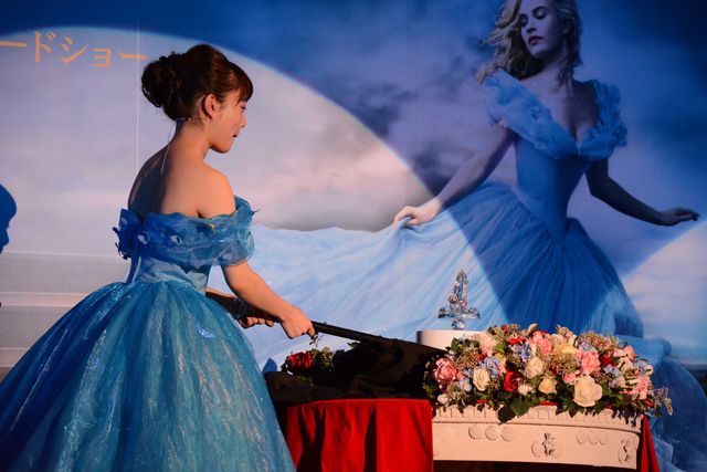 美しいガラスの靴に思わずうっとり…『シンデレラ』バレンタインイベントフォトギャラリー（10枚目）