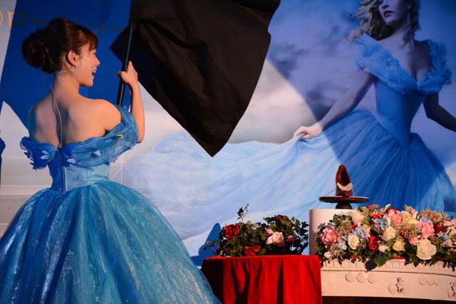 美しいガラスの靴に思わずうっとり…『シンデレラ』バレンタインイベントフォトギャラリー（12枚目）