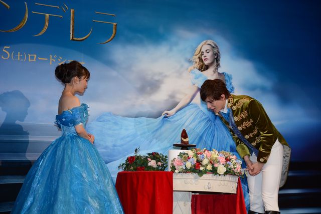 美しいガラスの靴に思わずうっとり…『シンデレラ』バレンタインイベントフォトギャラリー（13枚目）