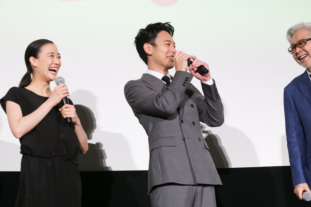 山田洋次監督もピース！『家族はつらいよ2』初日舞台あいさつ（18枚目）