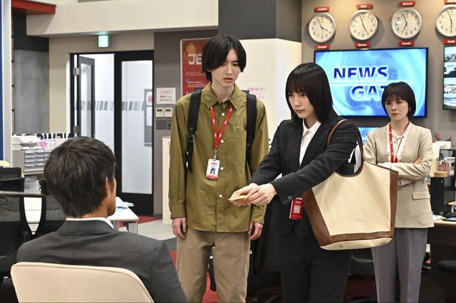 【ネタバレ】のん、圧巻の目力！日曜劇場「キャスター」第3話場面写真（13枚目）