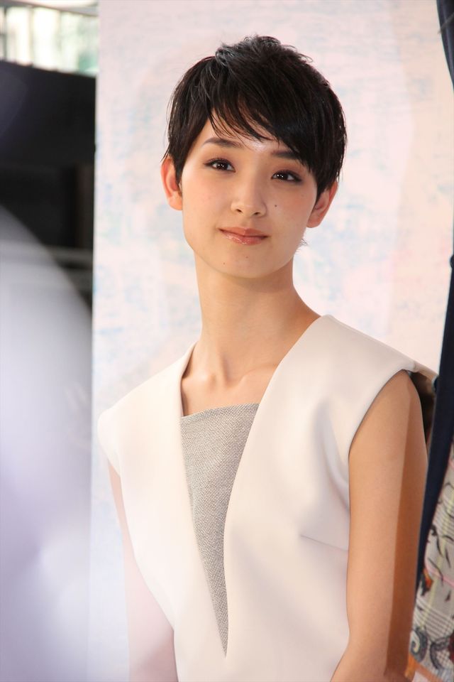 剛力彩芽、新たな「壁ドン」に挑戦！ドラマ「黒い画集」会見フォトギャラリー（2枚目）