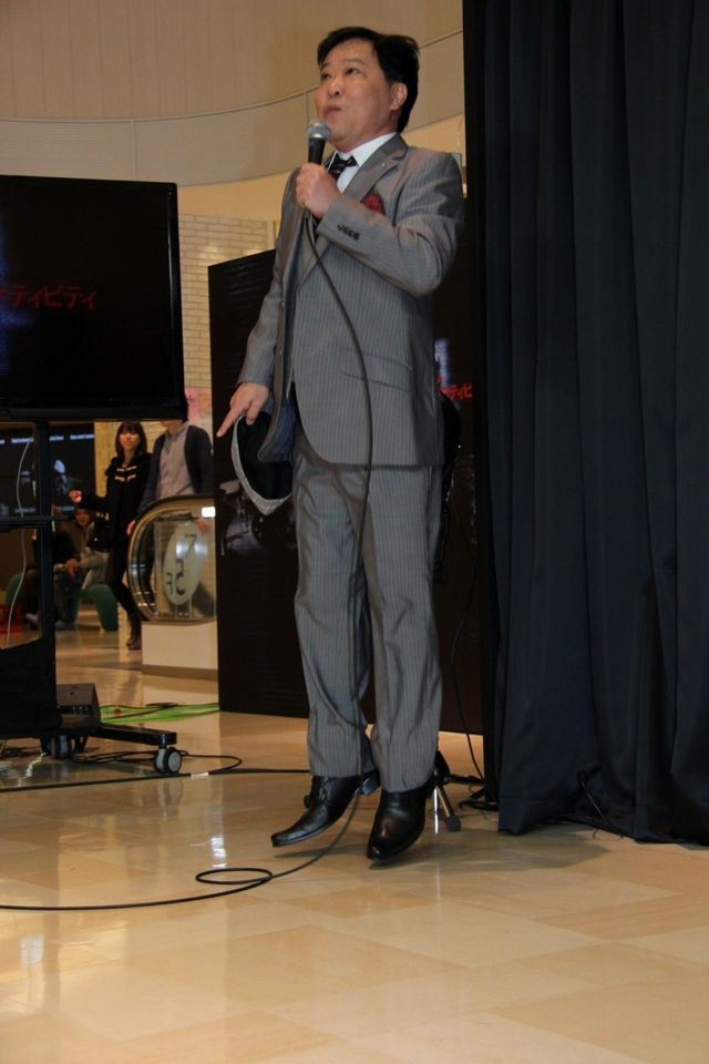 上島の目に涙が…映画『パラノーマル・アクティビティ4』イベント フォトギャラリー（7枚目）