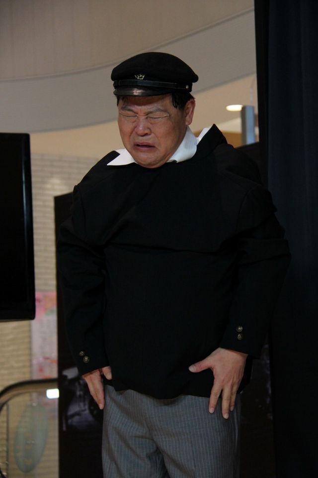 上島の目に涙が…映画『パラノーマル・アクティビティ4』イベント フォトギャラリー（10枚目）