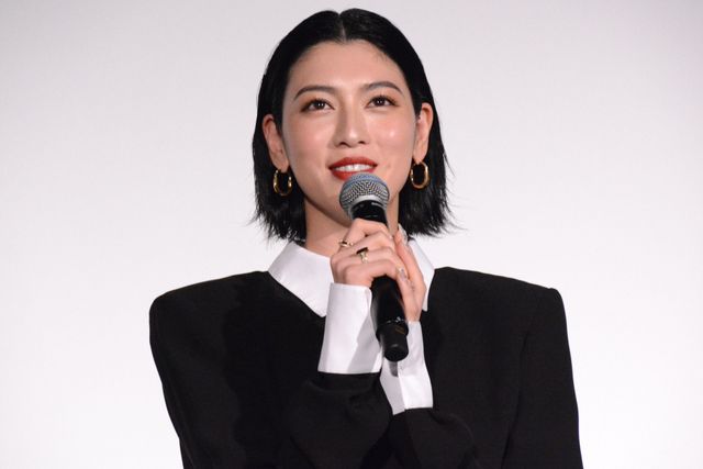三吉彩花、流暢な韓国語であいさつ！Amazon Original 映画『ナックルガール』ワールドプレミア（4枚目）