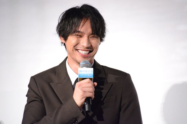 福士蒼汰＆松本まりか『湖の女たち』公開記念舞台あいさつ（4枚目）