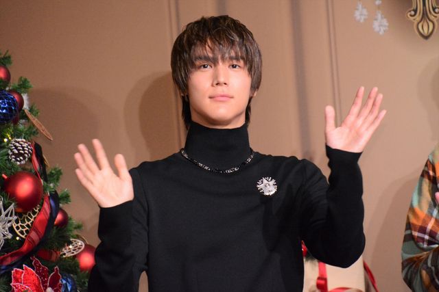 吉沢亮、中川大志、渡邊圭祐が登場　映画『ブラックナイトパレード』クリスマス出発式（10枚目）