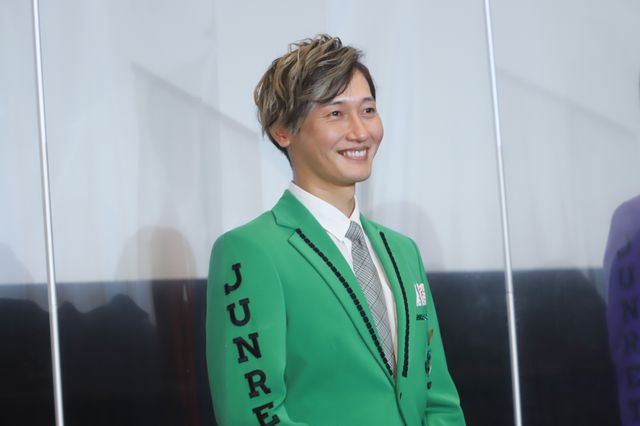 純烈が主演映画をお披露目！『スーパー戦闘　純烈ジャー』完成披露舞台あいさつ（2枚目）