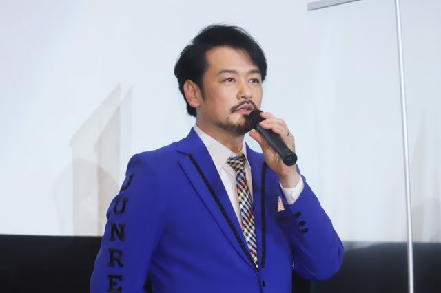 純烈が主演映画をお披露目！『スーパー戦闘　純烈ジャー』完成披露舞台あいさつ（3枚目）