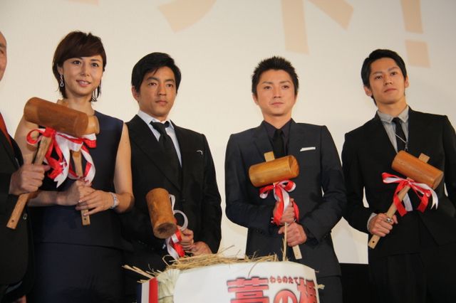 映画『藁の楯 わらのたて』公開記念舞台あいさつ フォトギャラリー（10枚目）