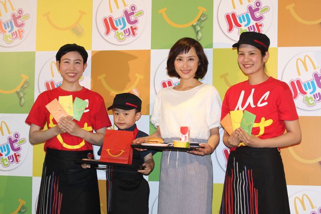 山口もえ、爆笑問題・田中との7月再婚報道を否定！フォトギャラリー（3枚目）