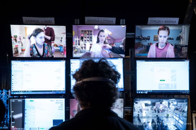 映画『SNS-少女たちの10日間-』場面写真:フォトギャラリー