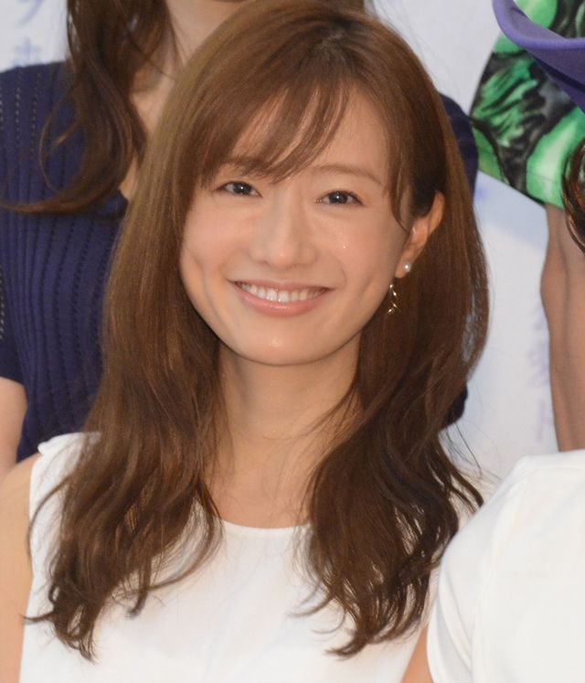 【7枚】危険な愛のトライアングル…「奪い愛、夏」囲み取材（3枚目）