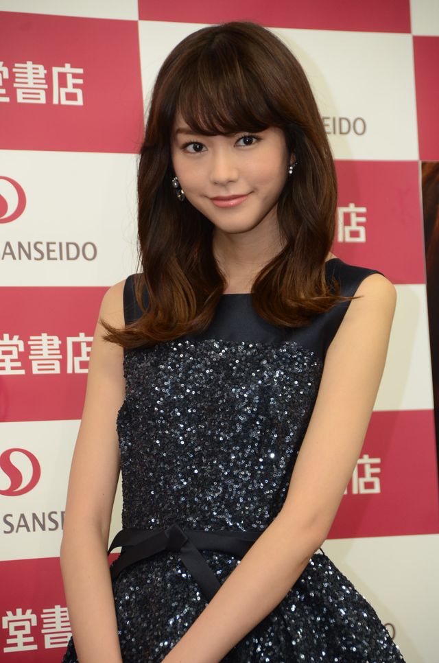 桐谷美玲、25歳になったけど、スーツじゃなくまだスウェット着用と反省　画像ギャラリー（10枚目）