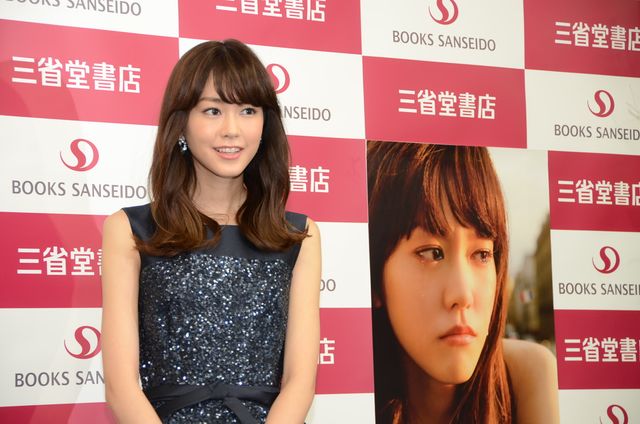 桐谷美玲、25歳になったけど、スーツじゃなくまだスウェット着用と反省　画像ギャラリー（11枚目）