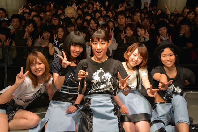 瀧本美織、初ライブで熱唱！フォトギャラリー（2枚目）