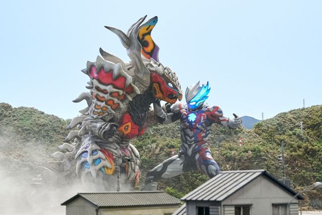 「ウルトラマンブレーザー」天弓怪獣ニジカガチ襲来、新たなストーンも！8月放送回の場面写真：フォトギャラリー