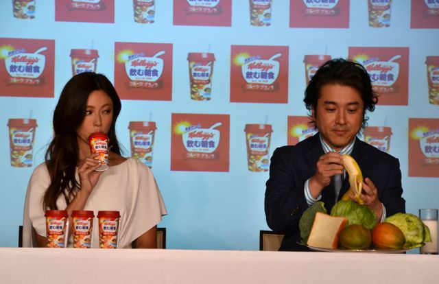 ムロツヨシ、深キョンと共演にデレデレ（3枚目）