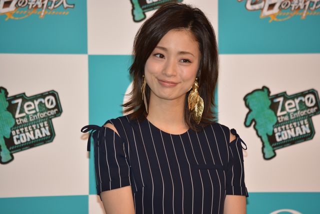 上戸彩、美声告白に「ごちそうさまです」映画『名探偵コナン　ゼロの執行人』公開記念舞台あいさつ（5枚目）