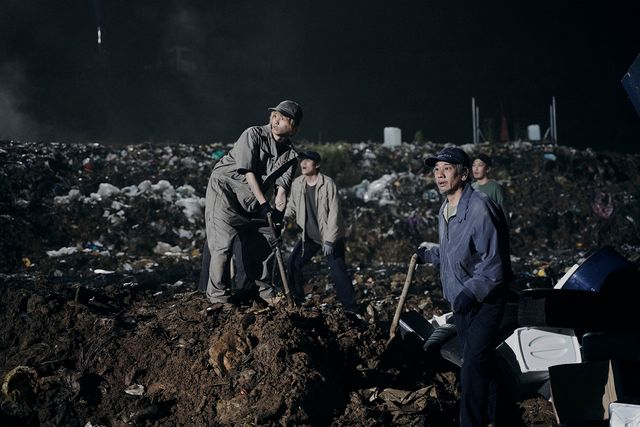 奥平大兼、先輩・横浜流星に惚れる！『ヴィレッジ』場面カット（4枚目）