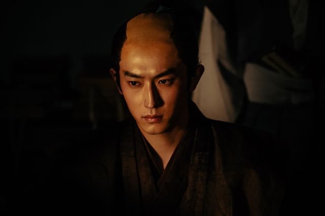 アップで！新しいヘアースタイル「どうする家康」より（2枚目）